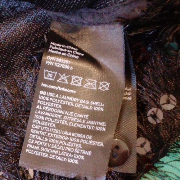 H&M BLACK CROP SEQUIN, MOCK TURTLE NECK , LARGE - Picture 8 of 11